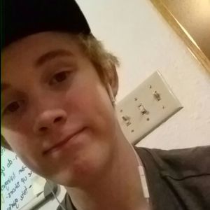 Meet your Posher, Devin